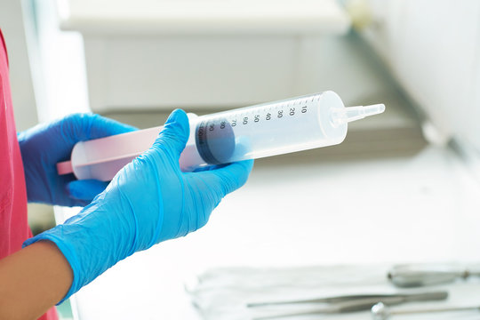 غسيل معدة طارئ